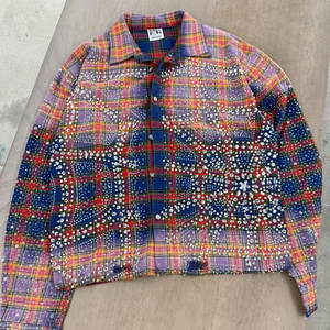 <span class=keywords><strong>Camisa</strong></span> de Franela de Algodón 100% Suave de Alto Gramaje, Azul Marino, Manga Larga, con Lavado Ácido, Efecto Desgastado, Holgada, con Estampado <span class=keywords><strong>a</strong></span> <span class=keywords><strong>Cuadros</strong></span> y Pedrerí<span class=keywords><strong>a</strong></span> en Toda la Superficie - Product Image 3