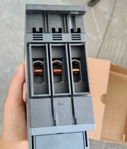 Interruptor de Circuito Siemens 3RV2031-4VA10, Conexión por Tornillo, 45 A, Interruptor de Circuito para Motor CLASE 10 - Product Image 6