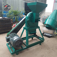Petite machine à broyer le maïs pour la production d'aliments pour volailles avec une structure compacte et une performance efficace de réduction de la taille des grains