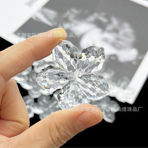Portaflores acrílico 3D transparente con pétalos de cuentas para accesorios de joyería DIY, pinzas para el cabello y corsages. - Product Image 3