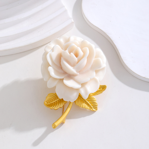 Venta al por mayor de joyería de flores de lujo broche de Rosa Blanca de moda de las mujeres crema flor pecho flor <span class=keywords><strong>boda</strong></span> fiesta Rosa broche - Product Image 1