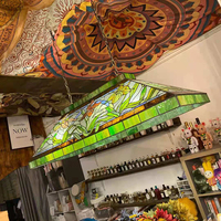 Lámpara de Araña de Vidrio Teñido Hecha a Mano Personalizable, Altura Ajustable, Acabado Dorado, LED Largo, Ideal para Comedor o Bar