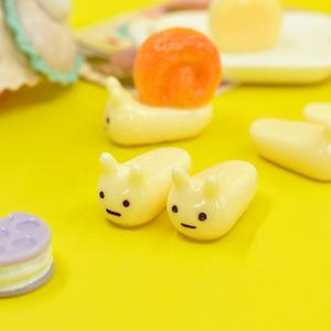 HENGXIN Mini comida divertida juguetes colorido Caracol pan fresa <span class=keywords><strong>Donut</strong></span> Macaron helado galleta resina encantos para artesanía casa de muñecas - Product Image 4