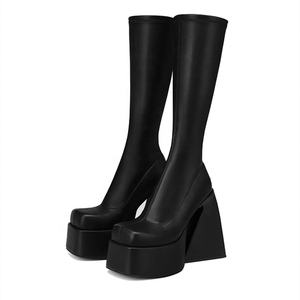 Encuentre el mejor fabricante de botas plataforma negras y botas plataforma  negras para el mercado de hablantes de spanish en alibaba.com