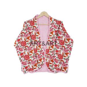 Veste matelassée réversible en coton pour femme Fermeture à boutons à imprimé floral rétro Respirant et élégant avec décoration à rivets - Product Image 1