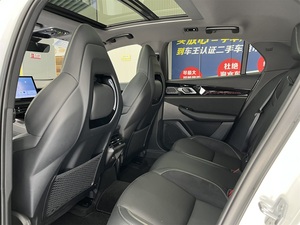 Vehículo Híbrido Usado de Nueva Energía <span class=keywords><strong>Lynk</strong></span> & <span class=keywords><strong>Co</strong></span> 03 EM-F 2023, Estilo 1.5T, 5 Puertas, 5 Asientos, SUV, Volante a la Izquierda, Color Blanco, Jiangsu - Product Image 4