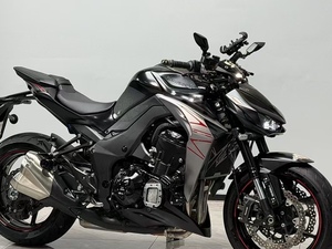 <span class=keywords><strong>Kawasaki</strong></span> Z1000 - Superbike Naked de 1000cc con Motor de <span class=keywords><strong>Cuatro</strong></span> Cilindros en Línea - Product Image 2
