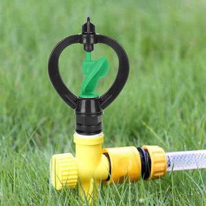 Arroseur de pelouse personnalisé à entraînement 360° avec buse atomisatrice par réfraction, en plastique durable - Product Image 2