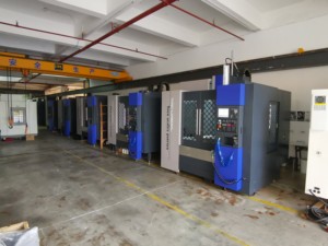 OEM UP800 Centro de mecanizado CNC de servicio pesado <span class=keywords><strong>Dongguan</strong></span> Alta calidad Alto rígido Tres rieles duros Mecanizado vertical en blanco Siemens BT40 - Product Image 5