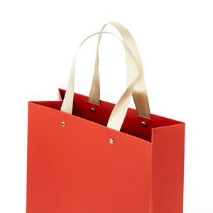 Bolsas de Compra Ecológicas Personalizadas con Remaches y Asas de Papel Especiales, Ideales para Empaque de Regalos Premium - Product Image 4