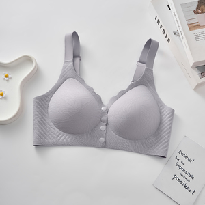 Sujetador sin costuras de corte elegante que se adapta a todo tipo de atuendos ajustados - Product Image 3