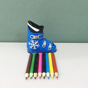 Usine personnalisé maison bureau décor porte-<span class=keywords><strong>crayon</strong></span> organisateur de bureau résine noir <span class=keywords><strong>3D</strong></span> Ski chaussure Sculpture stylo support <span class=keywords><strong>Pot</strong></span> - Product Image 5