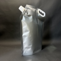 Sac à gallons d'eau de qualité alimentaire en aluminium 3L avec bec verseur d'huile pour le thé chaud, emballage de café Doypack avec buse et poignée