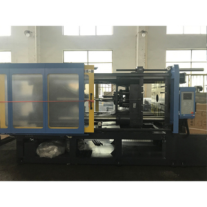 Second hand plastic injection molding machine