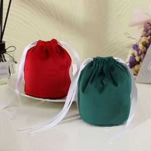 Bolsa de Terciopelo Roja y Verde Personalizada con Cordón para Regalos de Navidad, Bodas y Manualidades - Product Image 1