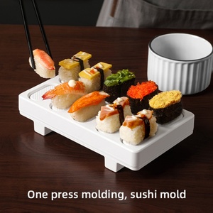 Kit de fabrication de sushi en plastique 10 pièces, idéal pour les débutants, outils de cuisine intelligents pour les créateurs de sushi - Product Image 2