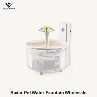 Fontaine à eau pour animaux de compagnie avec bec en forme de fleur et plateau imitation bois, fontaine à eau automatique pour chat et chien, rechargeable par USB