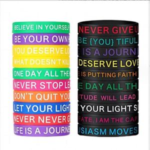 Bracelets en silicone imprimés pour hommes et femmes avec des citations inspirantes colorées comme cadeaux - Product Image 3