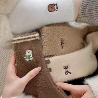 Chaussettes d'intérieur chaudes et douces en peluche pour femme, avec logo intégré, idéales pour l'hiver et l'usage quotidien