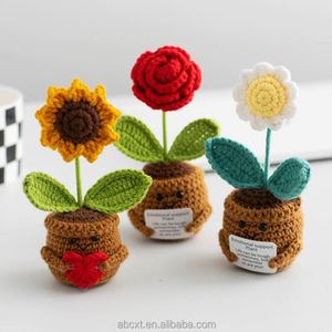 Maceta de Ganchillo Hecha a Mano con Rosas, Girasoles y Corazones, Regalo de Ánimo Positivo para el Día de la Madre, Navidad, Halloween - Product Image 1