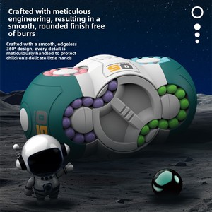 Mini Cubo Giratorio 3D de Plástico para Dedos, Juguete Antiestrés Divertido de Ocho Caras, Rompecabezas Educativo Espacial 8x8x8 - Product Image 2