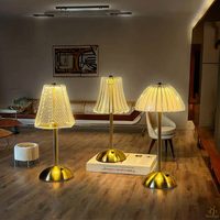 Lampe de table LED moderne rechargeable, corps en fer, flexible, écologique, commande tactile, sans fil, alimentée par batterie, veilleuse de luxe