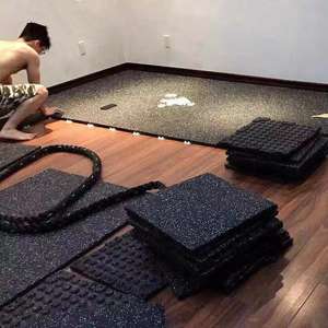 Tapis de sol en caoutchouc pour salle de sport, zone de musculation, réduction du bruit, absorption des chocs, dalles emboîtables, épaisseur 20 mm, durable, pour usage sportif à domicile - Product Image 1