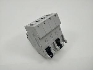 Plc Piece Baru Asli 2Cds253103R0084 S203-C8Na Miniature Circuit Breaker - <span class=keywords><strong>3</strong></span>+Np - C - 8 a - Product Image 2