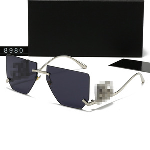 แว่นกันแดดทรงใหญ่ไร้กรอบโลหะแฟชั่นรุ่นใหม่ เลนส์ป้องกันรังสียูวี 400 ไม่มีกล่อง - Product Image 5