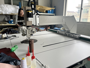 QK-RS90H厚实面料90x130cm厘米双螺杆智能服装图案缝纫机 - Product Image 6