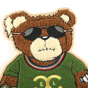 Parche Bordado de Oso Pequeño de Dibujos Animados, Aplique de Poliéster para Ropa y Accesorios - Product Image 2