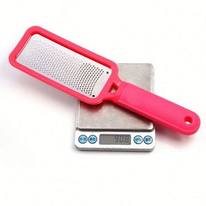 Lima de pies multifuncional de acero inoxidable para eliminar cutículas y piel muerta, ideal para viajes. - Product Image 5