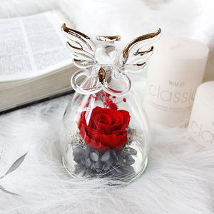 Statuette di Angeli in Vetro, Regalo di Rose per Signora, Rose Conservate in Cupola di Vetro, Regalo di Rosa Eterna per la Festa della Mamma - Product Image 1