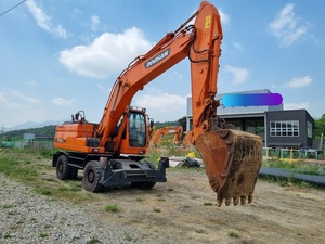 รถขุดล้อยาง Doosan DX210WA มือสอง ปี 2025 น้ำหนัก 20.8 ตัน เครื่องยนต์และเกียร์แท้จากเกาหลี ขาย - Product Image 6