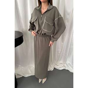 Ensemble sweat-shirt et jupe pour femme avec bordure kaki, collection de jupes en maille en gros - Product Image 2