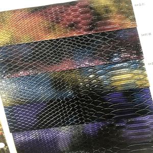 Cuir synthétique PU gaufré de <span class=keywords><strong>crocodile</strong></span> pour la production de sacs et sacs à main chaussures ceinture de <span class=keywords><strong>crocodile</strong></span> - Product Image 3