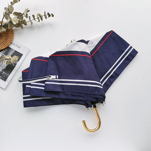 ร่มกันแสงยูวีด้ามจับโค้งสีทองเบาพิเศษเปิดปิดได้ด้วยมือสามพับร่มป้องกันแสงแดดแบบคลาสสิก - Product Image 2