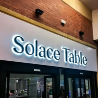 Enseigne rétroéclairée en acier inoxydable LED 3D personnalisée, signalétique de logo haut de gamme pour bar, centre commercial, bureau, institut de beauté, bâtiments, maison, montage mural, IP65