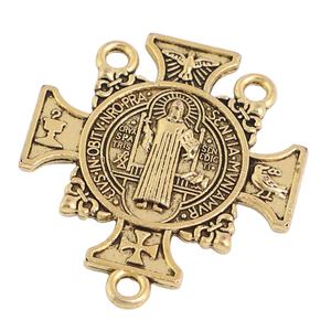 Centre de table en or antique plaqué or, croix bénédictine maltaise de Saint-Benoît de Nursie - Product Image 4