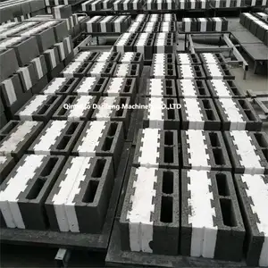 Grosir Pabrik otomatis terisolasi busa eps blok beton lampu eps mesin pembuat bata QT4-15 eps semen blok mesin