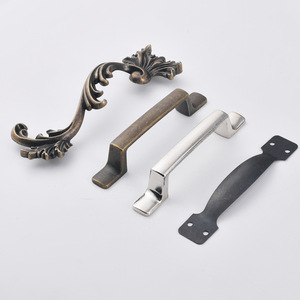 Jingmao Hardware Antique Style Zinc Alloy Drawer Cabinet Handle 75mm 113mm Bar Traditional Design - Product Image 2