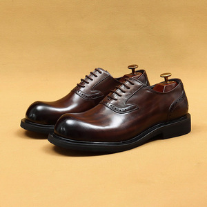 Chaussures habillées pour hommes de style britannique, chaussures Oxford en cuir vintage légères, fabriquées en cuir de vachette, parfaites pour les mariages - Product Image 5