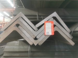 Trouver des prix similaires pour les angles en acier galvanisé 2x2, profilés en acier à rainures, angles en acier, tailles et prix des angles en métal - Product Image 4