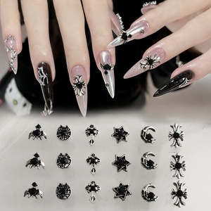 Joyería para Uñas Croheart Oscura en Oferta, Decoración de Uñas con Cruz, Estrella y Luna, Estilo Retro - Product Image 1
