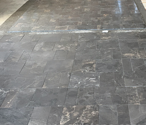 Dalles de pavage en pierre grise Blacklime, découpées à la main, motif aléatoire, design traditionnel épais, résistantes à l'eau, durables, qualité supérieure pour villa - Product Image 2