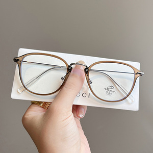 กรอบแว่นตาทรงรี TR90 สไตล์เกาหลีใหม่สำหรับผู้หญิง แว่นอ่านหนังสือป้องกันแสงสีฟ้าพร้อมเลนส์ PC ดีไซน์ศิลปะวรรณกรรม - Product Image 4