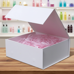 Caja Blanca Mate <span class=keywords><strong>para</strong></span> Ropa, Perfume o Cosméticos con Impresión de Logotipo en Lámina Dorada, Caja de Regalo <span class=keywords><strong>para</strong></span> Compras con Tapa y Cierre Magnético, Caja Pequeña - Product Image 1