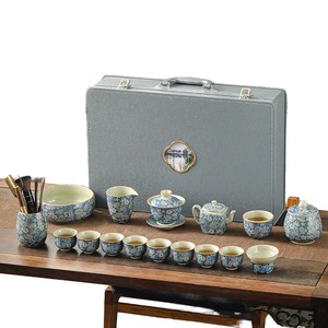 Set <span class=keywords><strong>da</strong></span> Tè Kung Fu Moderno Minimalista di Lusso con Fiori Blu, Teiera in Ceramica per Ufficio, Tazza <span class=keywords><strong>da</strong></span> Tè, Confezione Regalo di Alta Gamma - Product Image 1