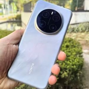 Version Globale HONOR Magic 7 Pro 6.8 120Hz LTPO Amoled Snapdragon 8 Elite Appareil Photo Téléobjectif 200MP 5850mAh 100W Étanche IP69 - Product Image 4