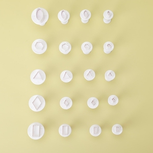 Set di 3/4 Pezzi di Stampi in Plastica per Taglio, Strumenti per Orecchini, Modellazione di Argilla, Polimero, Ceramica, Taglierine a Forma di Cuore e Stella, Strumenti Fai-da-Te per Modellazione di Figure - Product Image 5